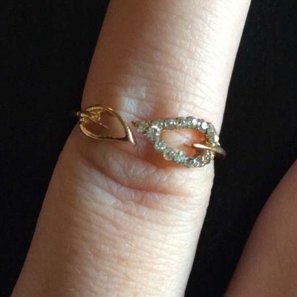 Jewelry - Beautiful Gold Filled CZ Leaf Ring